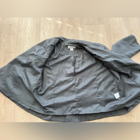 Sagharbor cape style suiting blazer - Picture 3 of 10